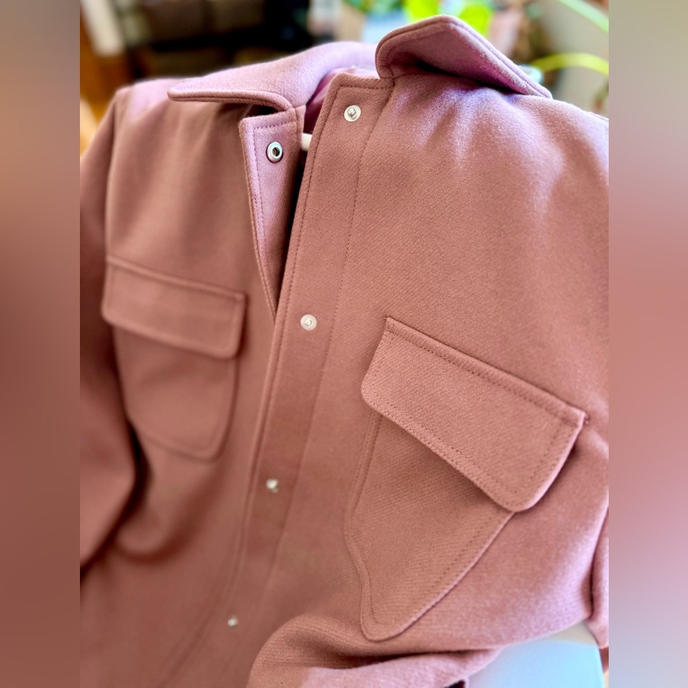 Aritzia Wilfred Rialto Belted Shirt Jacket in Dusty Rose, S